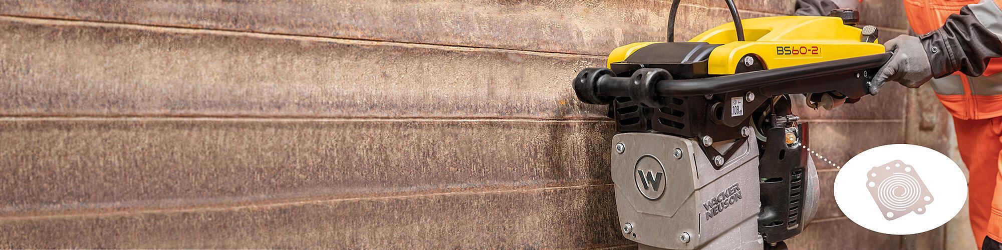 2-stroke Rammer BS60-2 in action